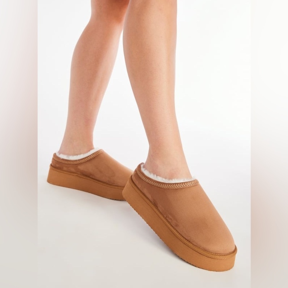 NWT Shoe Dazzle Cozy Tan Women's Platform Shoes in Size 10 - Picture 9 of 11